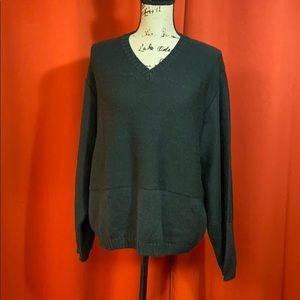 100% wool sweater. Fabrizio Fabbri. Size L. Black